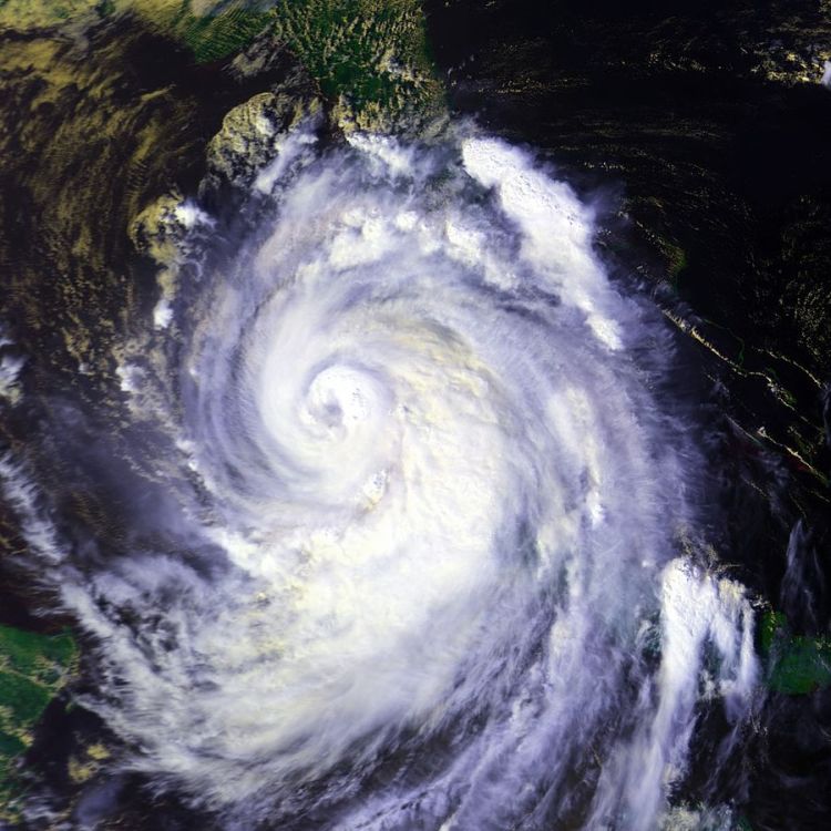 900px-Hurricane_Georges_25_sept_1998_1935Z